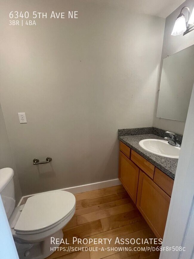 Photo - 6340 5th Ave NE