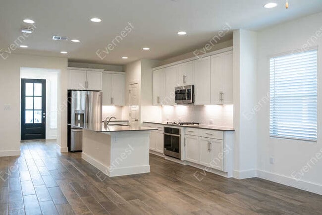 Photo - 2312 Ringstaff Rd