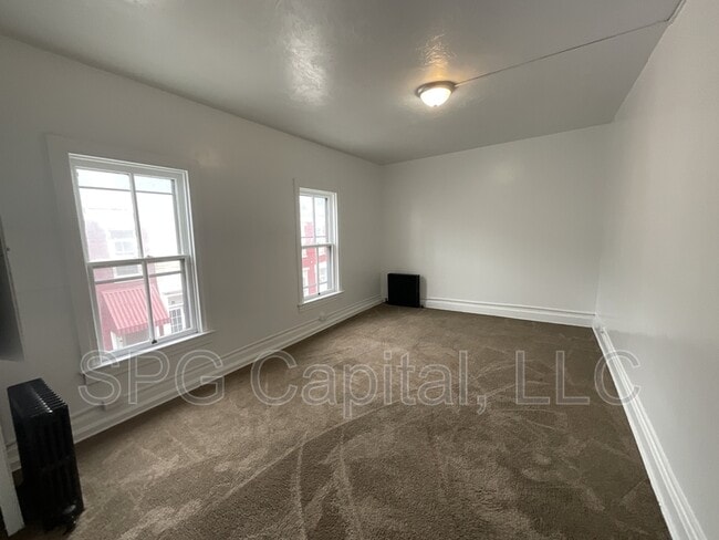 Photo - 19 S Lee St