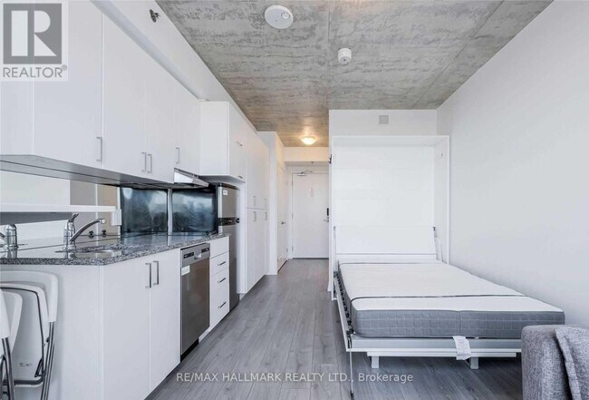 Photo - 1900 Simcoe St N Unit 436