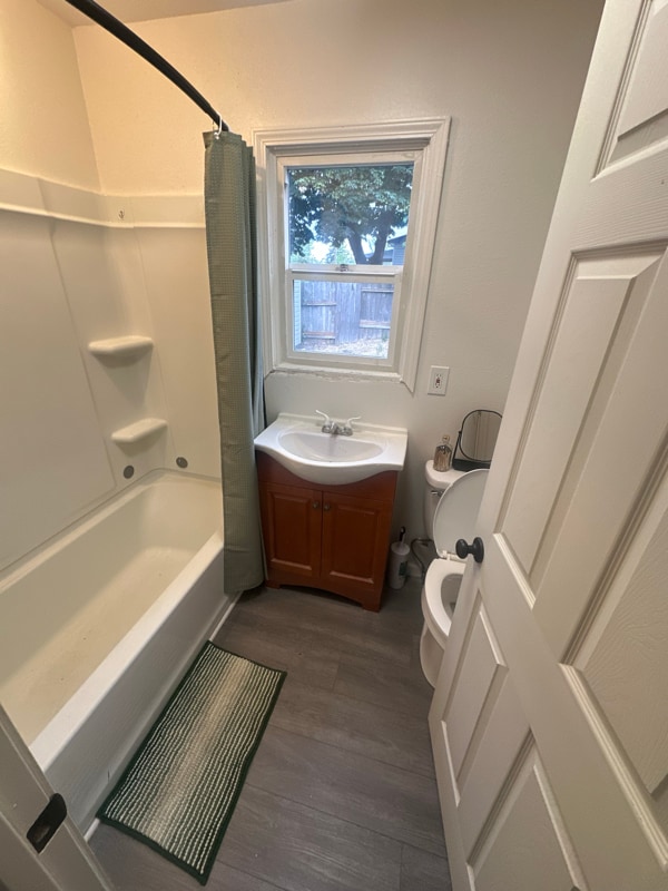 Photo - 1728 NW Crouch St