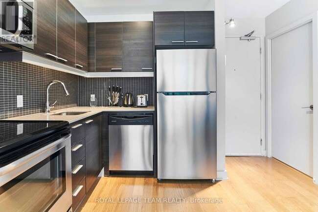 Photo - 354 Gladstone Ave Unit 312