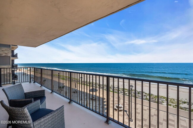 Building Photo - 55 Ocean Ave Unit 3L