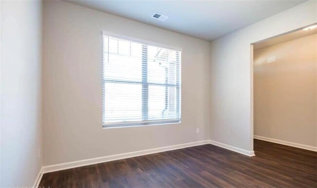 Photo - 639 Blue Juniper Cir