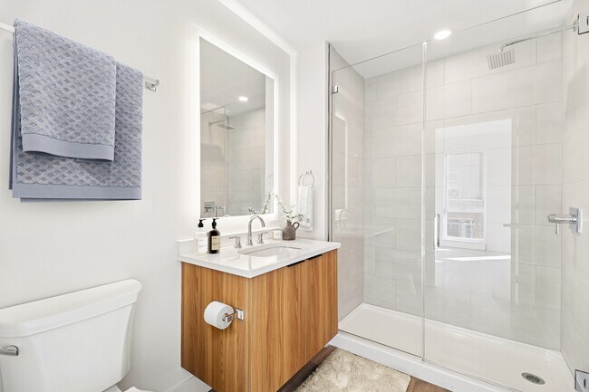 Photo - Via Callowhill