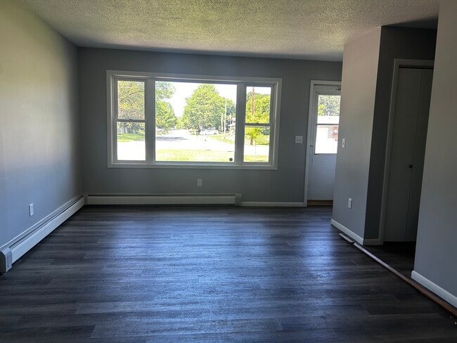 Photo - 3662 Edgerton St