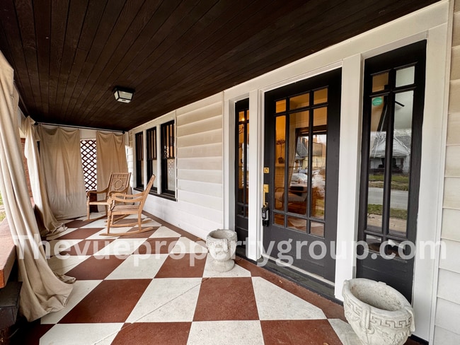 Photo - Completely remodeled 3 bedroom, brimming with charm & modern updates!