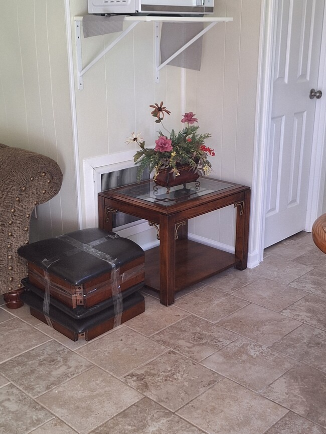 Photo - 321 W 5th St Unit C