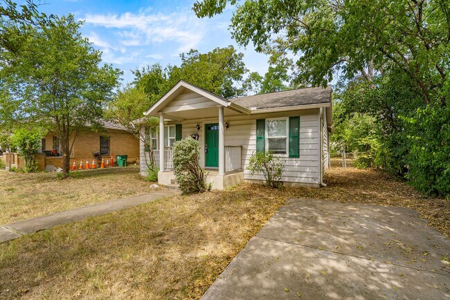 Photo - Pre-Lease For August! Great East Austin Ho...