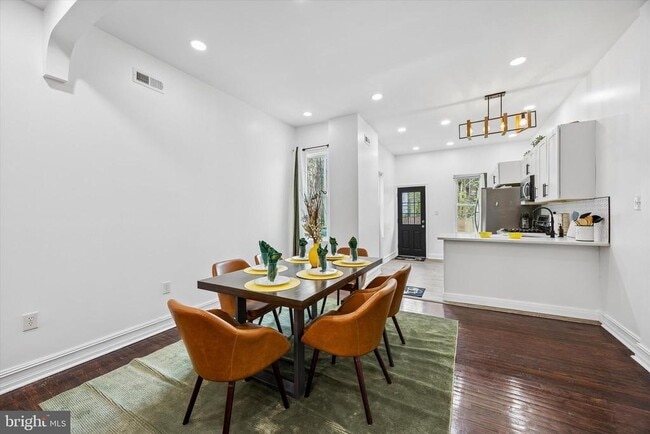 Photo - 2308 Nicholas St