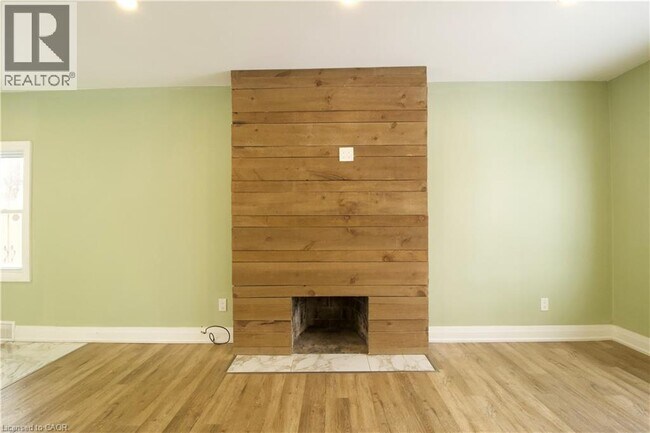 Photo - 1243 Langmuir Ave