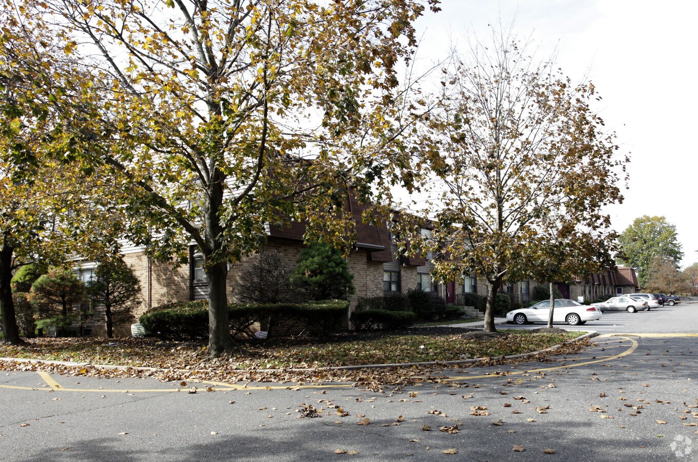 Briarcrest - Briarcrest Estates Apartments