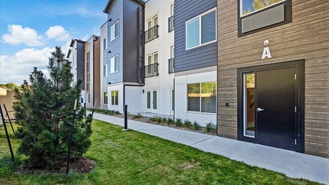 Photo - The Palisade: Modern Studio Living: Contem...