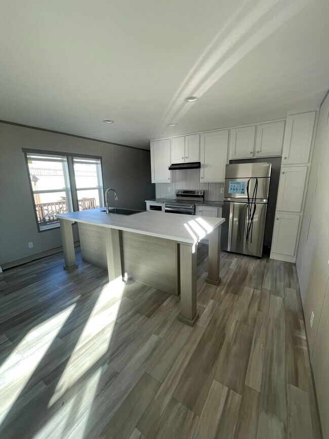 Photo - Crestwood MHC Apartments