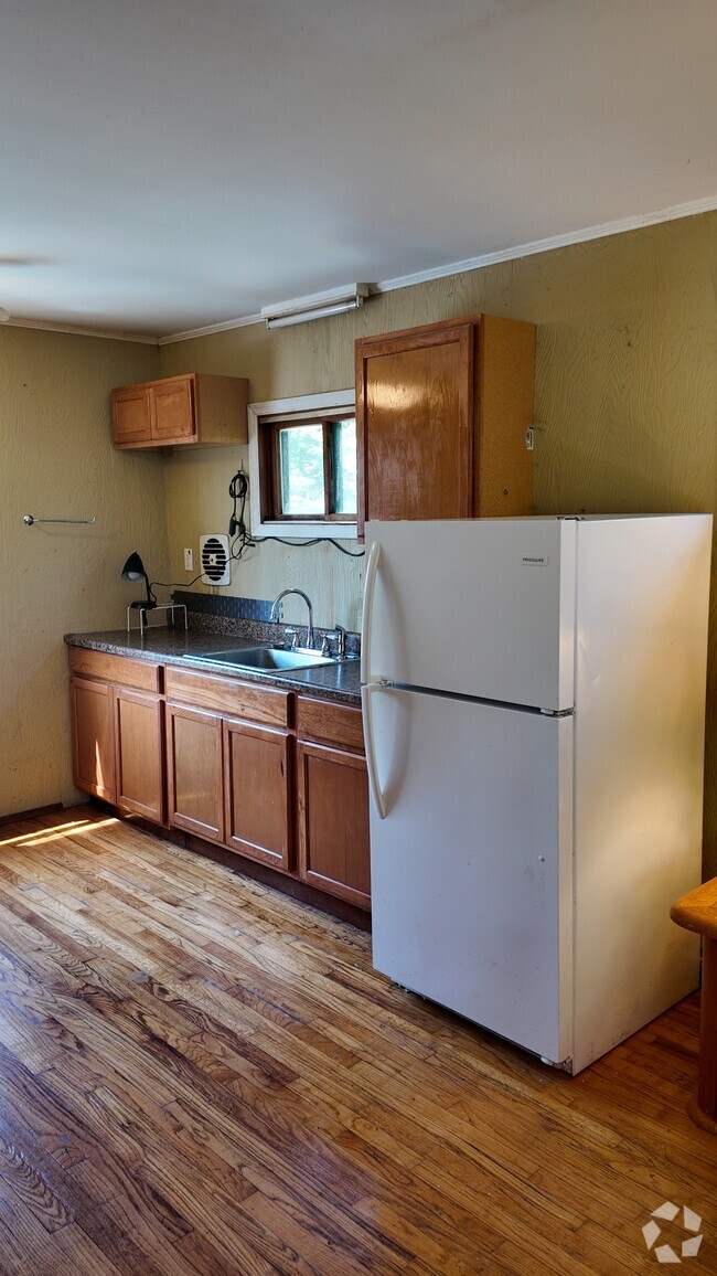 Building Photo - Chestnut Grove Village 200 Rental