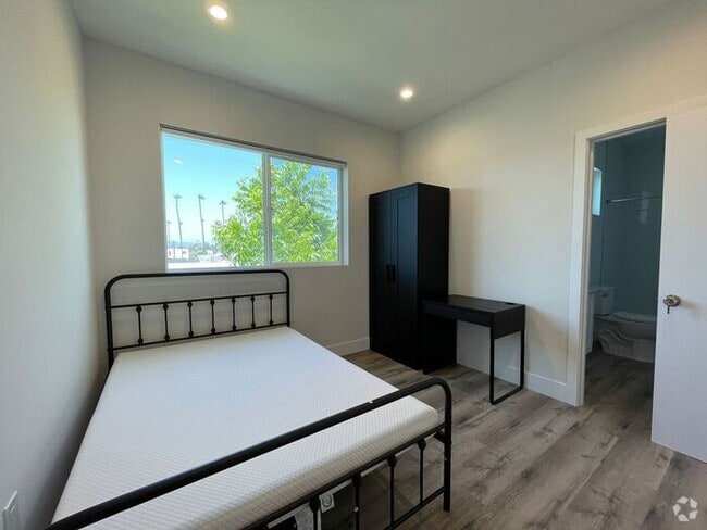 Building Photo - Student Accommodation Los Angeles CA 90018 Rental