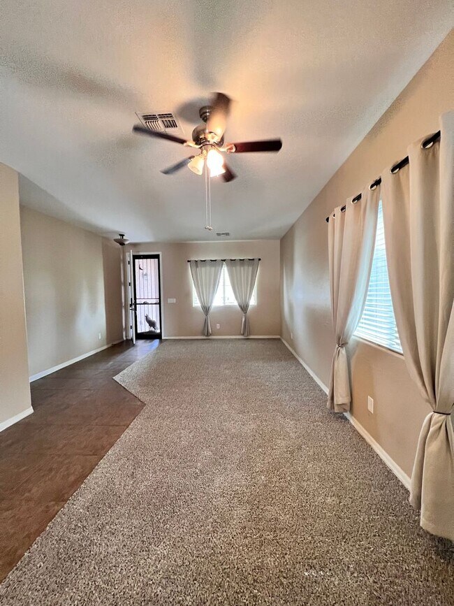 Photo - 1418 W Crape Rd