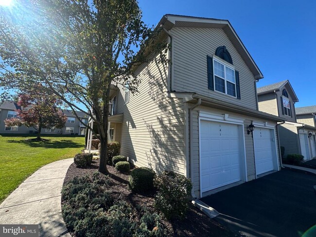 Building Photo - 141 Oriole Ct