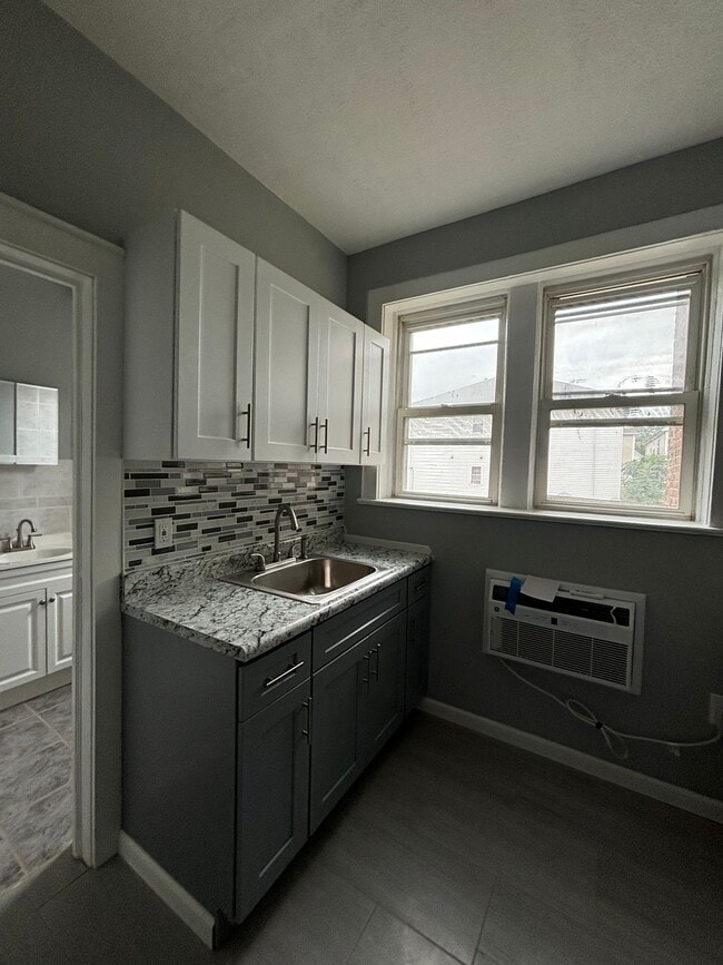 372-374 S 20th St 7 - 376 S 20th St Unit 7