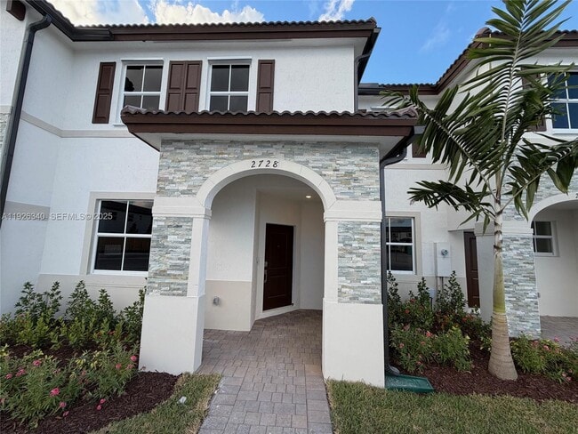 Building Photo - 2728 SE 26th Ave