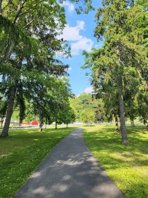 Photo - 763 Sylvester Way Unidad B,  2