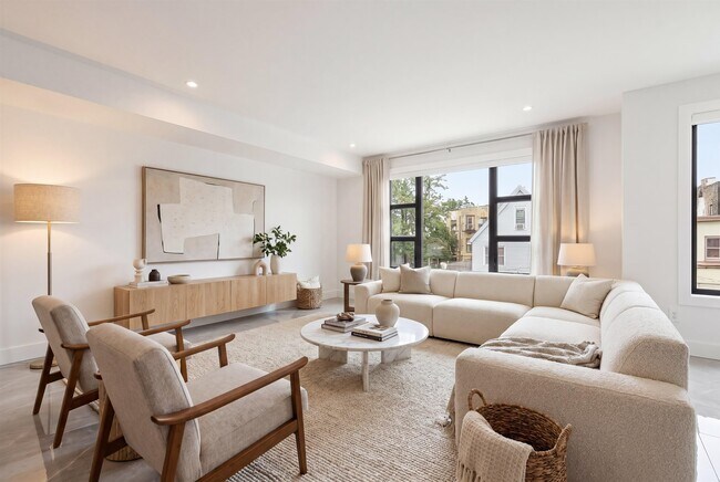 Photo - 290 Griffith St Unidad 2
