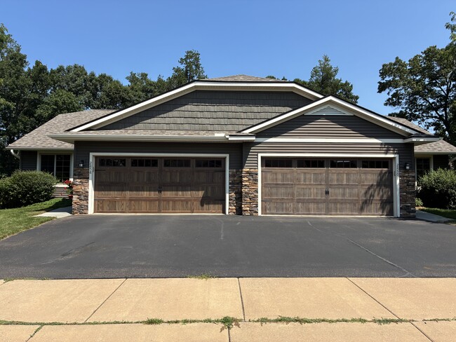 Building Photo - 2850 Swallowtail Ct