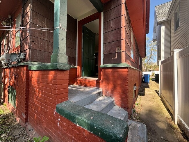 Photo - 1107-1109 South Clinton Unit 1109