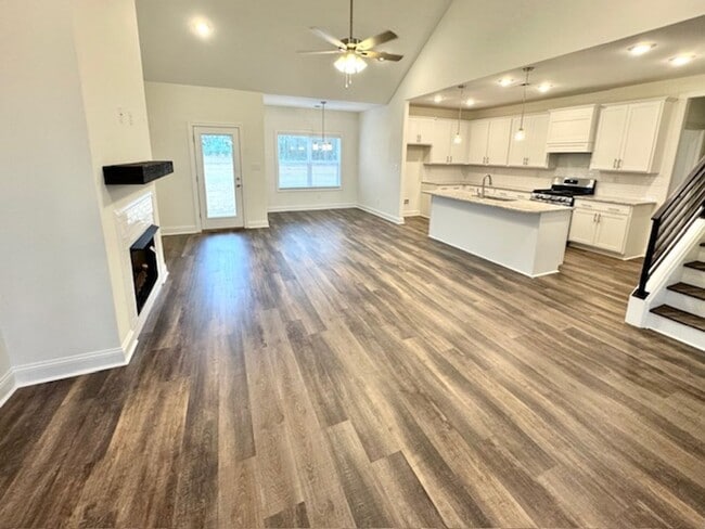 Photo - NewburyDr7436 Unit 1