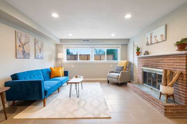 Photo - 18821 Meridian Ave N Unit SI ID1036025P