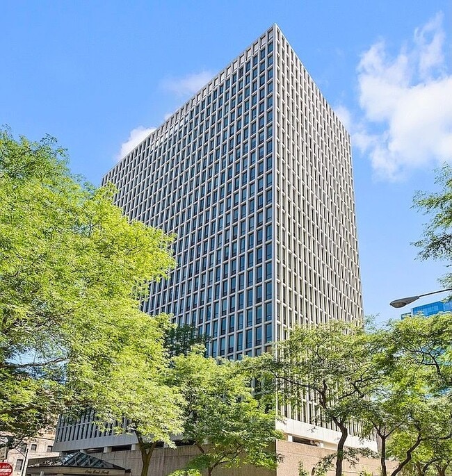 Building Photo - 1 E Scott St Unit 1412