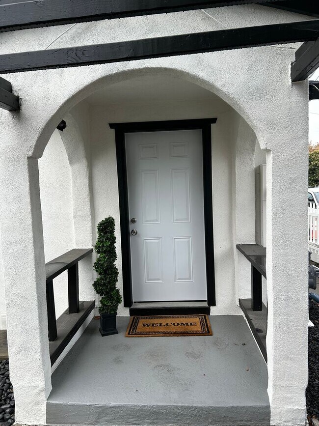 Photo - Stunning 4-bedroom, 2-bathroom home