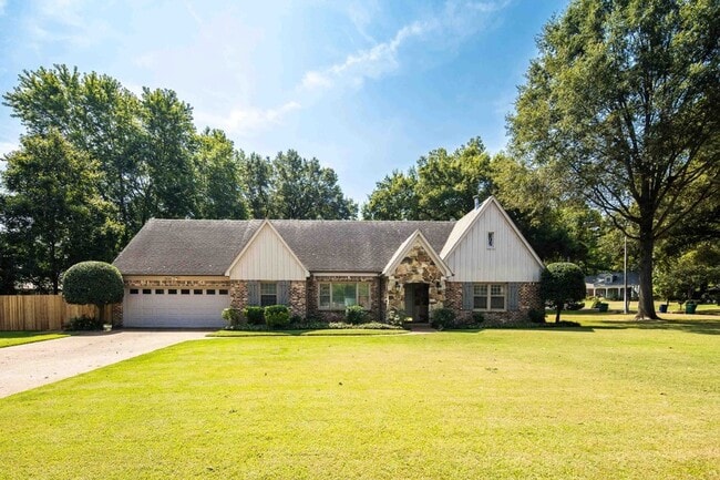 Photo - 7691 McHenry Cir N