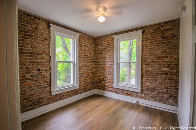 1203 Peachtree St