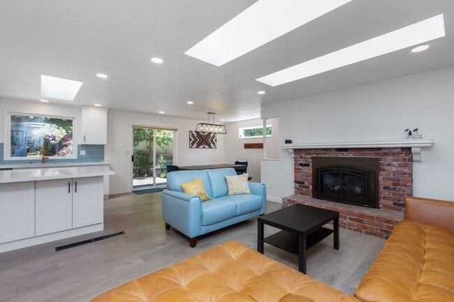 Photo - Beautiful 4 Bedroom Home in Richmond
