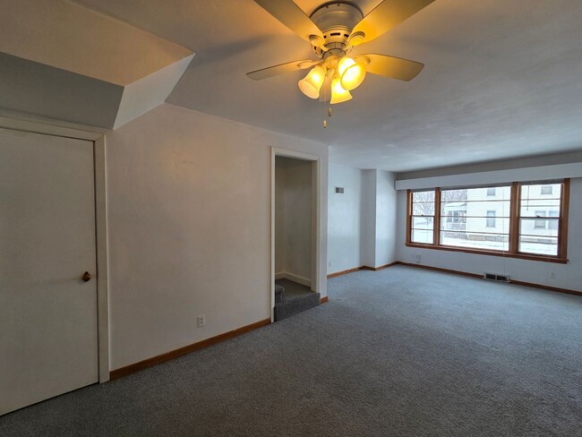 Photo - Bertch &amp; Western Unit BW-702