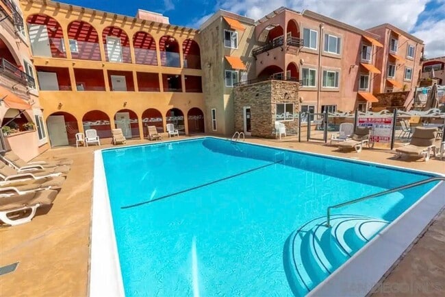 Photo - 1-Bedroom Condo With An Ocean View! Unidad 204