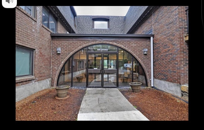 Building Photo - 688 Boston Post Rd E Unit 301