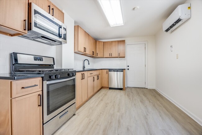 Building Photo - 6 Dey St Rental