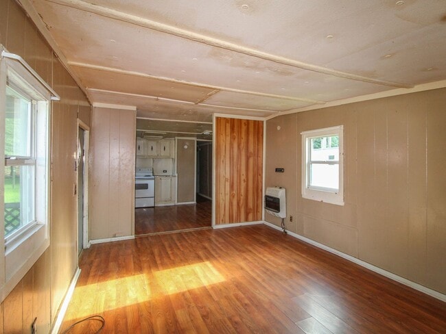 Photo - 10 Simpson Rd