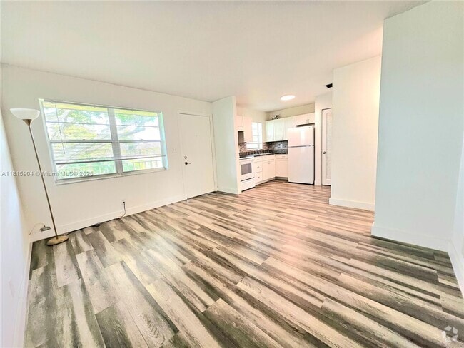 Building Photo - 5180 NE 6th Ave Unit 621 Rental