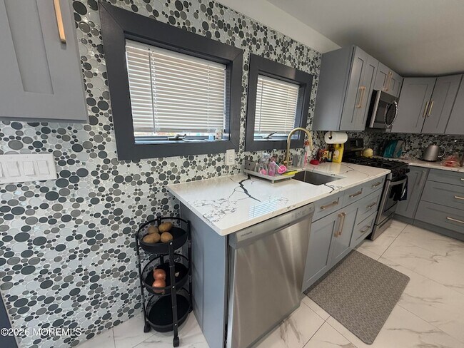 Photo - 191 Delaware Ave