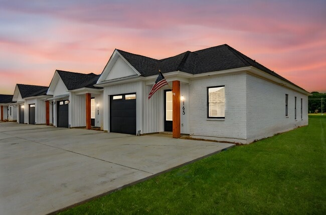 115 Gulf Ln