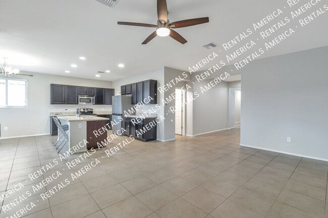 Building Photo - 8431 N Mountain Stone Pine Way