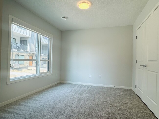 Photo - 20295 Seton Way SE