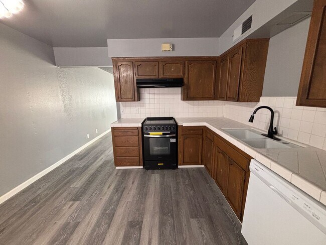 Photo - 6052 N College Ave