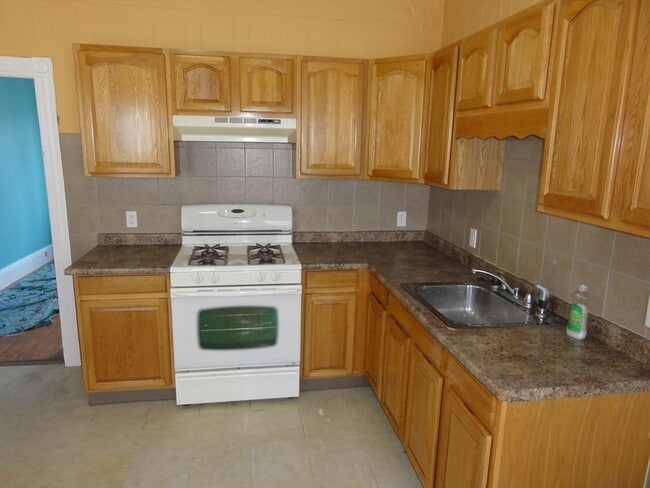 Photo - 130 Vernal St Unit 3