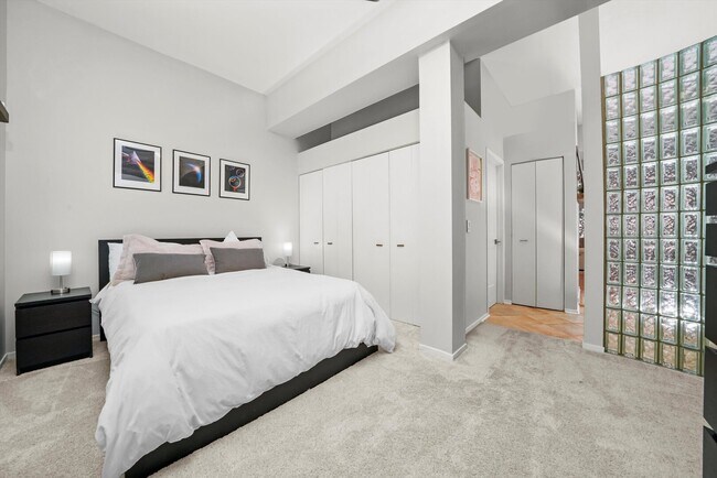 Photo - 1760 W Wrightwood Ave