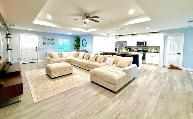 Photo - 274 Tindal St