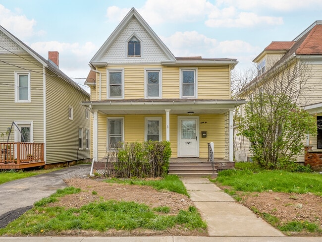 Building Photo - 81 Madison St